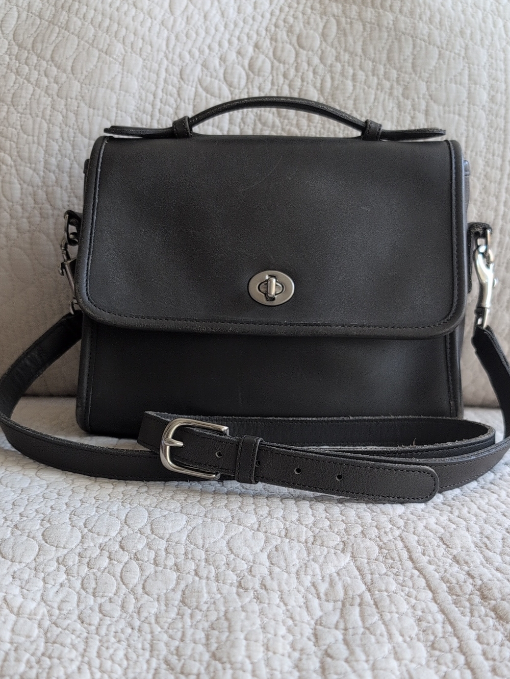 Vintage Coach Court 9870
